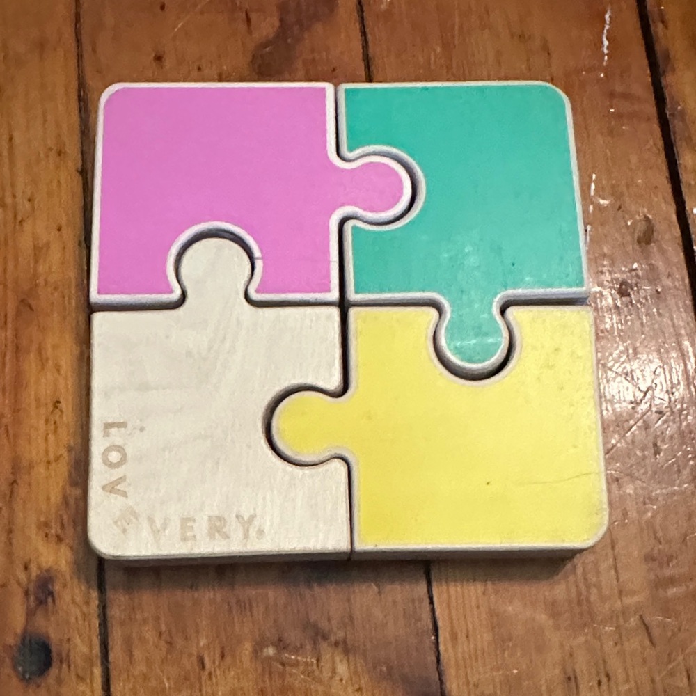 Lovevery Wooden Puzzle - jumbo 4 pieces